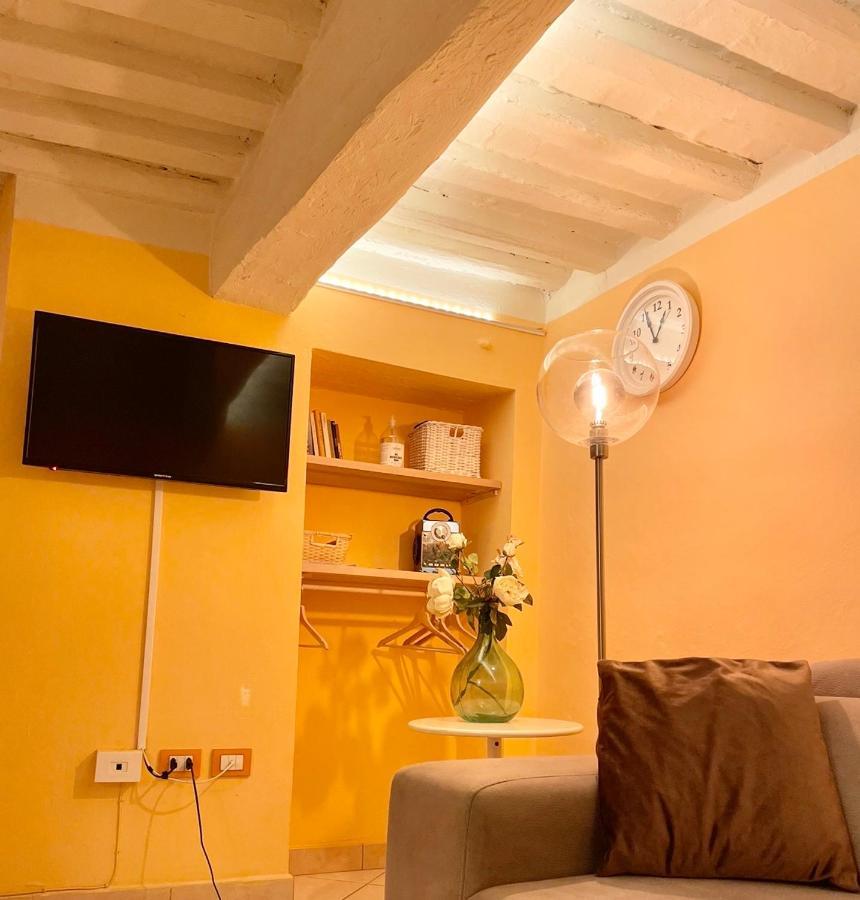 Piazza Napoleone Sweet Apartment Lucca Exterior foto